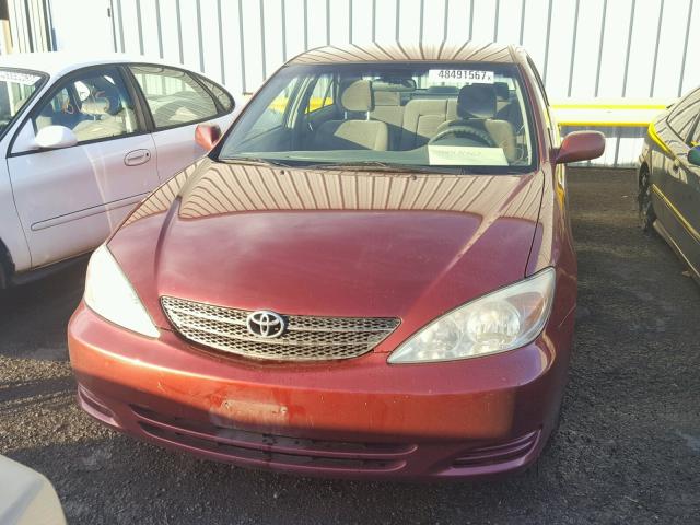 JTDBE32KX40261393 - 2004 TOYOTA CAMRY LE MAROON photo 9