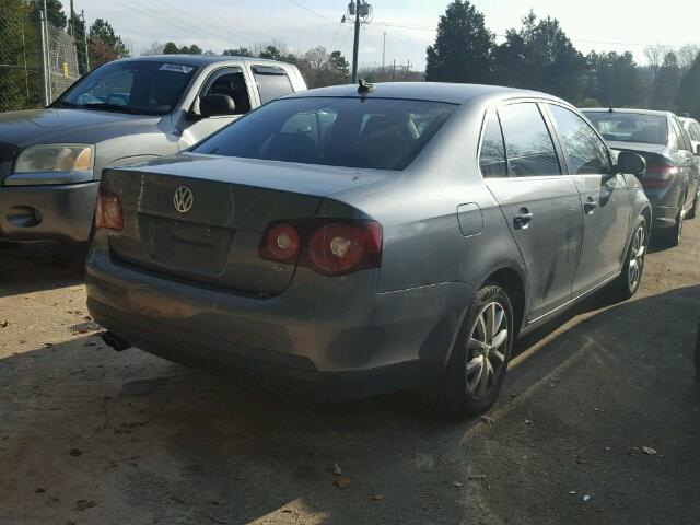 3VWRX7AJ4AM019410 - 2010 VOLKSWAGEN JETTA SE GRAY photo 4