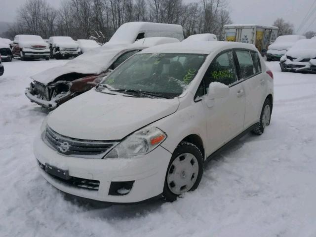 3N1BC1CP8AL395504 - 2010 NISSAN VERSA S WHITE photo 2