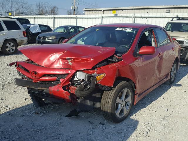 2T1BU4EE4DC041848 - 2013 TOYOTA COROLLA BA RED photo 2