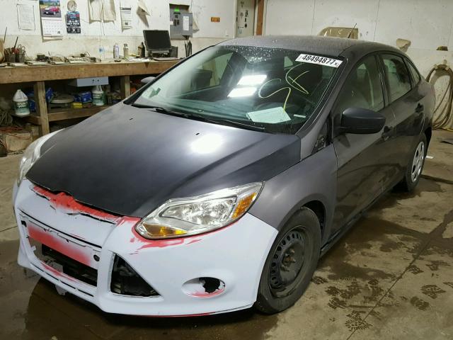 1FAHP3E28CL272699 - 2012 FORD FOCUS S GRAY photo 2