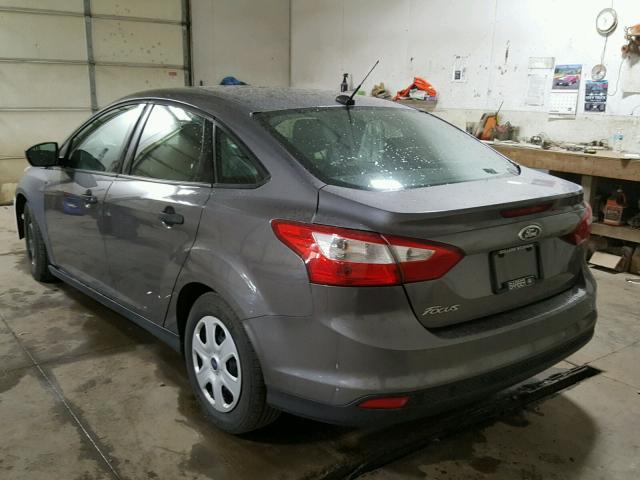 1FAHP3E28CL272699 - 2012 FORD FOCUS S GRAY photo 3