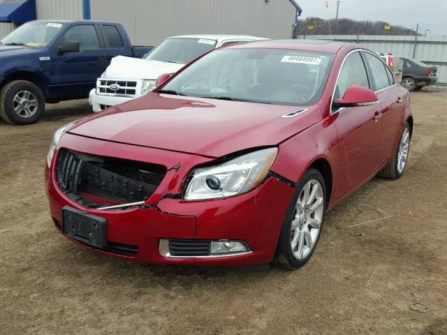 2G4GU5GV2D9215744 - 2013 BUICK REGAL PREM RED photo 2