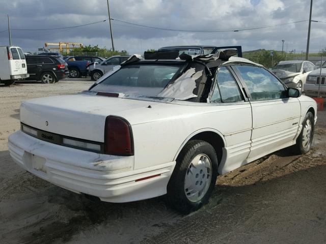 1G3WT34T8ND357076 - 1992 OLDSMOBILE CUTLASS SU WHITE photo 4