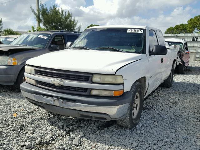 2GCEC19W5Y1316701 - 2000 CHEVROLET SILVERADO WHITE photo 2