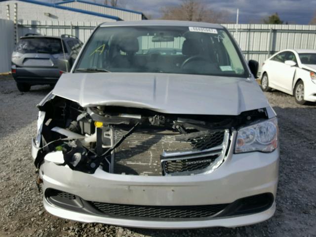 2C4RDGBG1CR182204 - 2012 DODGE GRAND CARA SILVER photo 9