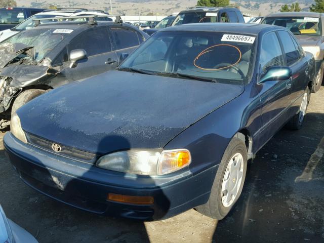 JT2BF12KXT0186140 - 1996 TOYOTA CAMRY LE GREEN photo 2