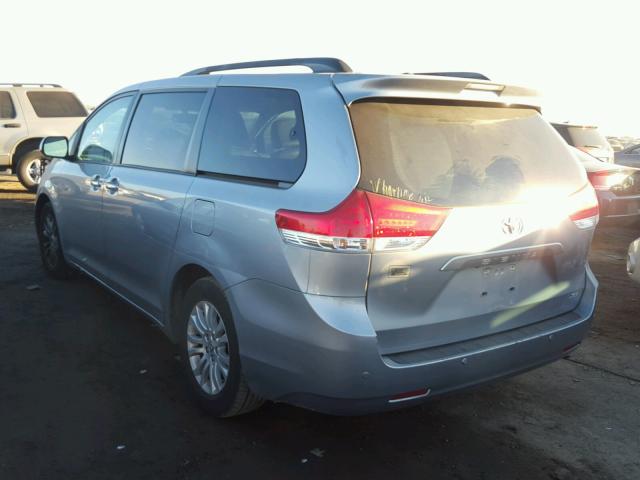 5TDYK3DC6DS289214 - 2013 TOYOTA SIENNA XLE BLUE photo 3