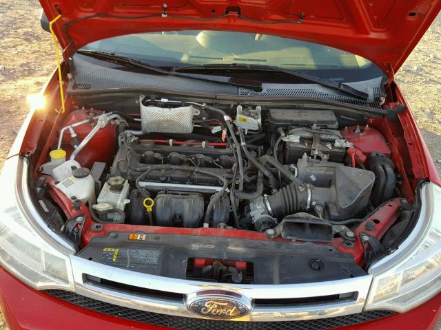 1FAHP34N38W234105 - 2008 FORD FOCUS S/SE RED photo 7