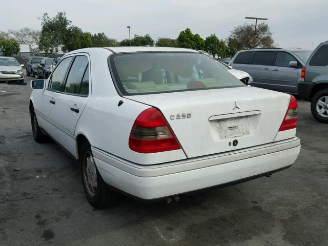 WDBHA23E7VF608197 - 1997 MERCEDES-BENZ C 230 WHITE photo 3