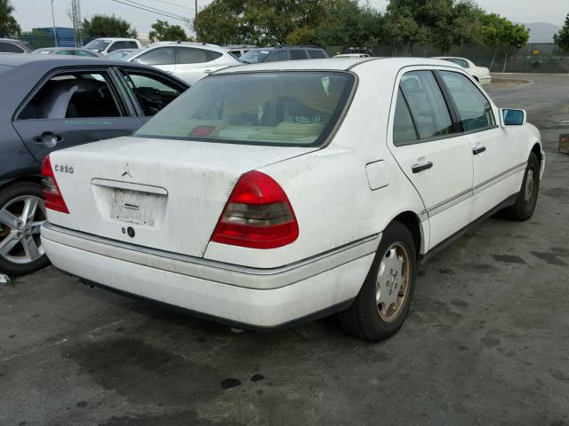 WDBHA23E7VF608197 - 1997 MERCEDES-BENZ C 230 WHITE photo 4