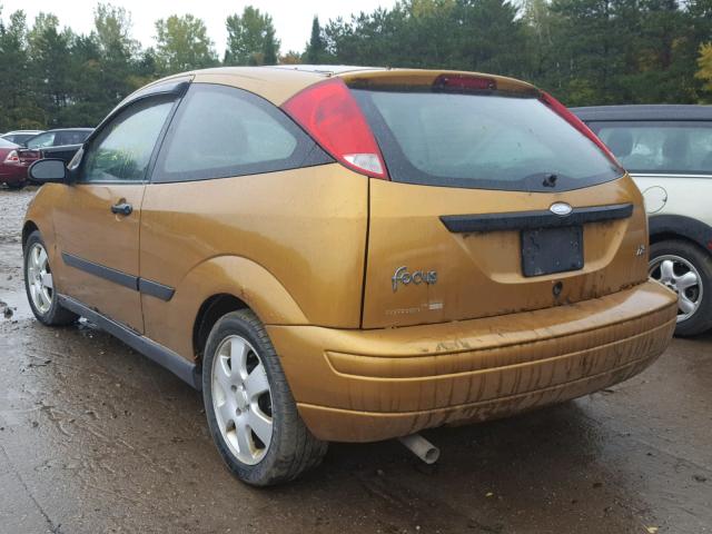 3FAFP31351R213811 - 2001 FORD FOCUS ZX3 GOLD photo 3