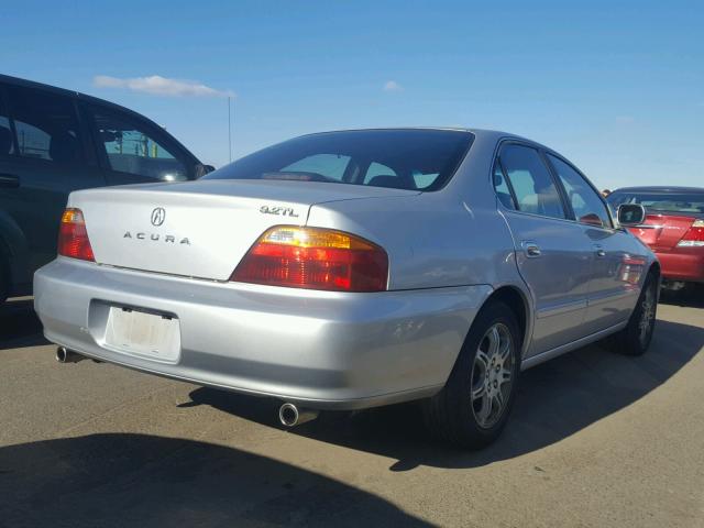 19UUA5663YA051488 - 2000 ACURA 3.2TL SILVER photo 4