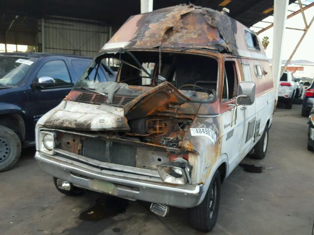 B21BE5X007001 - 1975 DODGE TRDSMNVAN WHITE photo 2