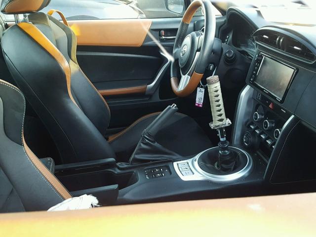 JF1ZNAA11G9706671 - 2016 TOYOTA SCION FR-S თეთრი ფოტო 5