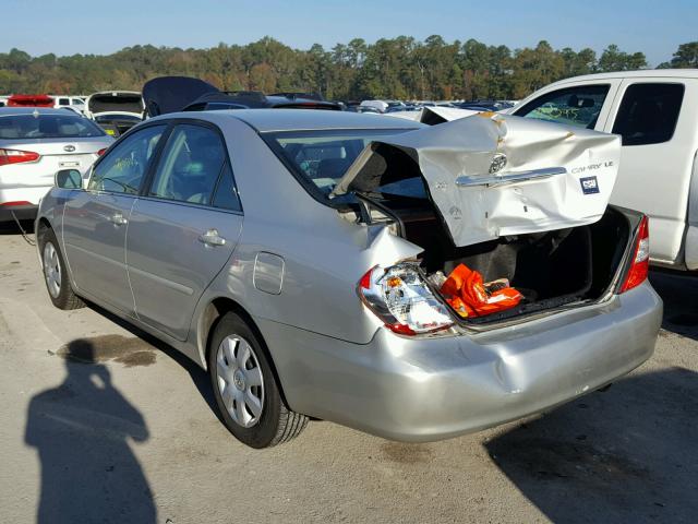 4T1BE32K13U676945 - 2003 TOYOTA CAMRY LE SILVER photo 3