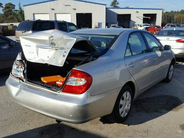 4T1BE32K13U676945 - 2003 TOYOTA CAMRY LE SILVER photo 4