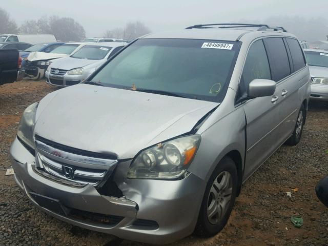 5FNRL38425B410699 - 2005 HONDA ODYSSEY EX SILVER photo 2