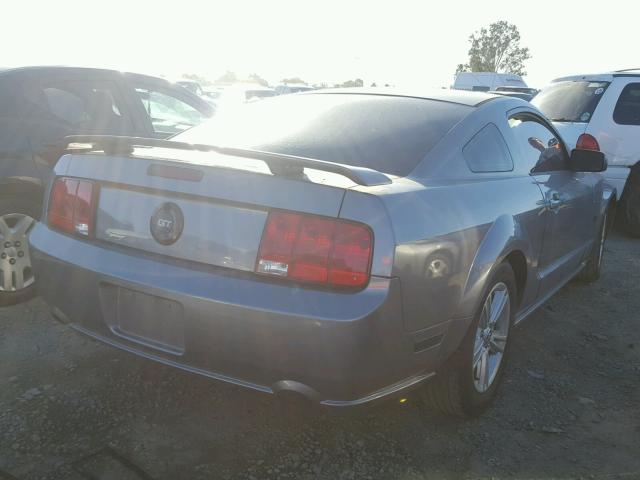 1ZVHT82H365204537 - 2006 FORD MUSTANG GT GRAY photo 4