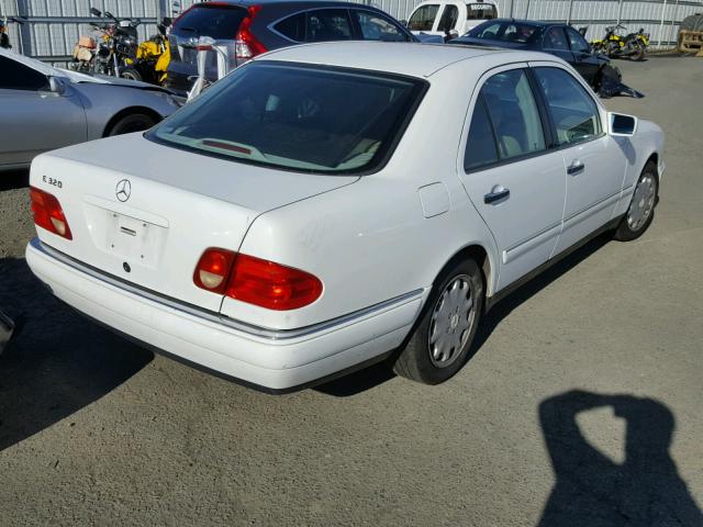 WDBJF65HXXA720235 - 1999 MERCEDES-BENZ E 320 WHITE photo 4