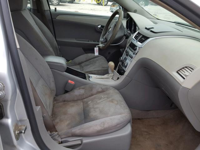 1G1ZH57B39F108331 - 2009 CHEVROLET MALIBU 1LT SILVER photo 5