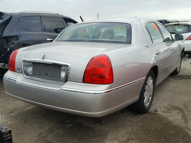 2LNBL8CV5AX628379 - 2010 LINCOLN TOWN CAR S SILVER photo 4