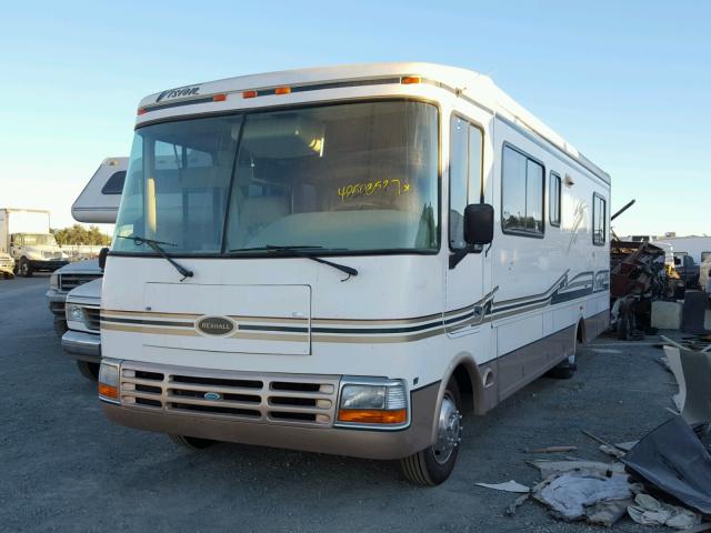 1FCLF53S220A02308 - 2002 VISI MOTORHOME TAN photo 2