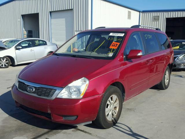 KNDMG4C76C6424040 - 2012 KIA SEDONA LX RED photo 2