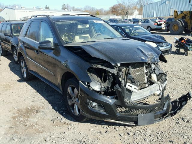 4JGBB8GB2BA728369 - 2011 MERCEDES-BENZ ML 350 4MA BLACK photo 1