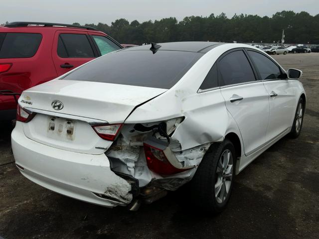 5NPEC4AC8DH606779 - 2013 HYUNDAI SONATA SE WHITE photo 4