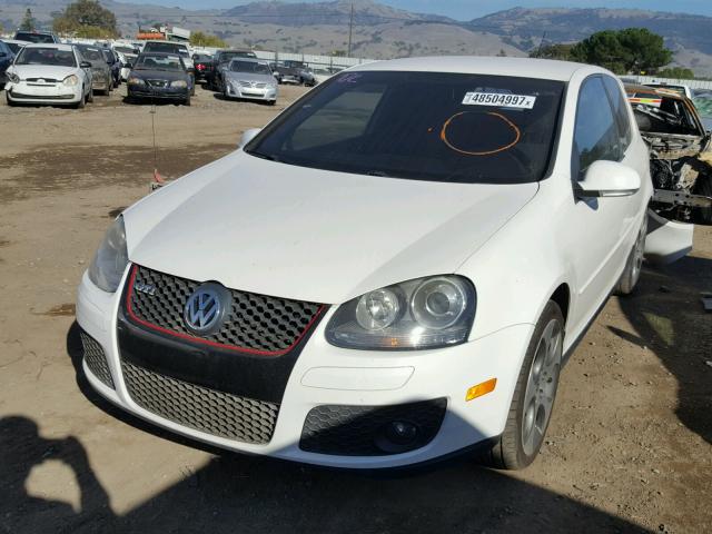 WVWEV71K67W260071 - 2007 VOLKSWAGEN NEW GTI WHITE photo 2