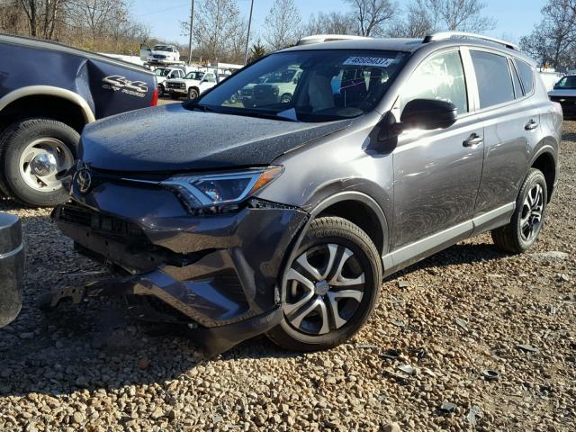 JTMZFREV0HJ148492 - 2017 TOYOTA RAV4 LE SILVER photo 2