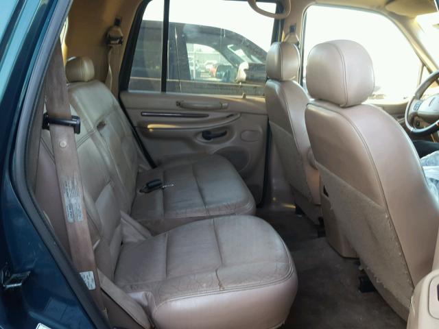 5LMRU27L4WLJ43511 - 1998 LINCOLN NAVIGATOR GREEN photo 6