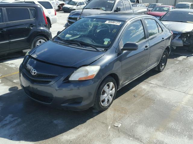 JTDBT923471116818 - 2007 TOYOTA YARIS GRAY photo 2