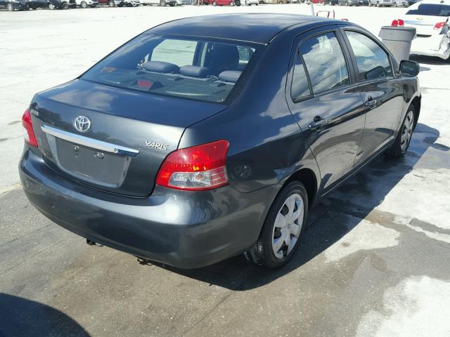 JTDBT923471116818 - 2007 TOYOTA YARIS GRAY photo 4