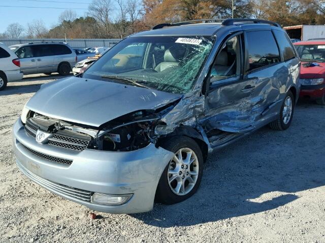 5TDZA22C35S286812 - 2005 TOYOTA SIENNA XLE BLUE photo 2