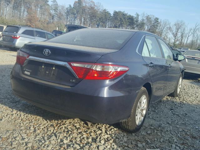 4T1BF1FK4HU692396 - 2017 TOYOTA CAMRY LE BLUE photo 4