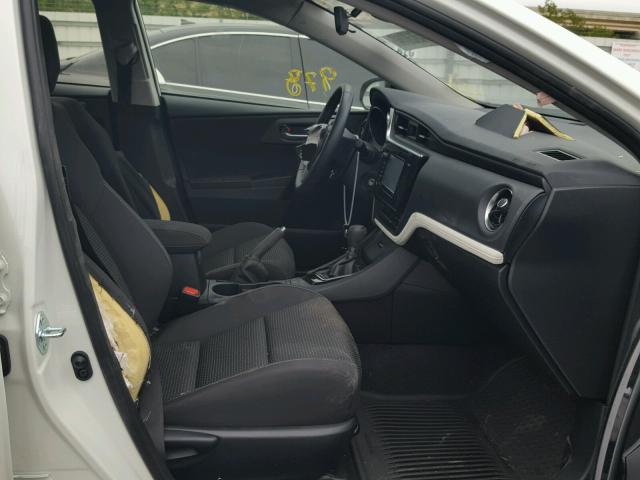 JTNKARJE7HJ541133 - 2017 TOYOTA COROLLA IM WHITE photo 5