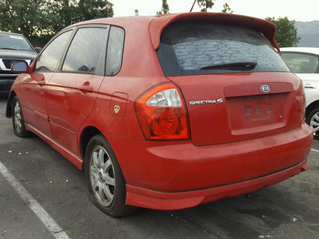 KNAFE162955069352 - 2005 KIA SPECTRA5 RED photo 3