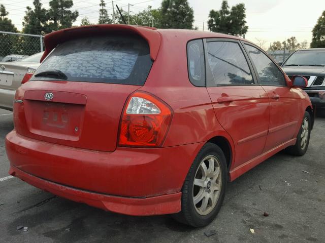 KNAFE162955069352 - 2005 KIA SPECTRA5 RED photo 4