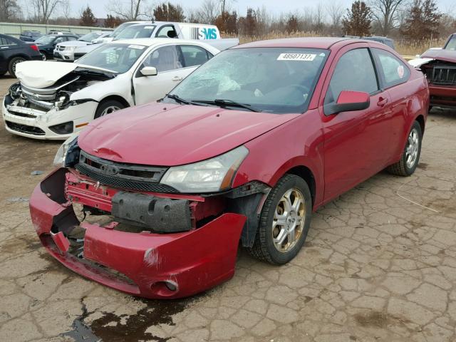 1FAHP32N99W227910 - 2009 FORD FOCUS SE RED photo 2