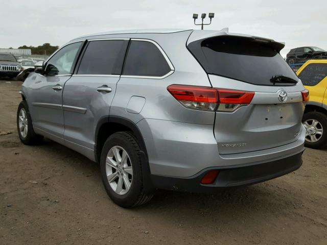 5TDJZRFH5HS422477 - 2017 TOYOTA HIGHLANDER SILVER photo 3