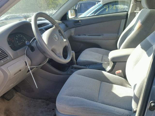 4T1BE32K44U915891 - 2004 TOYOTA CAMRY LE 青色 照片 5