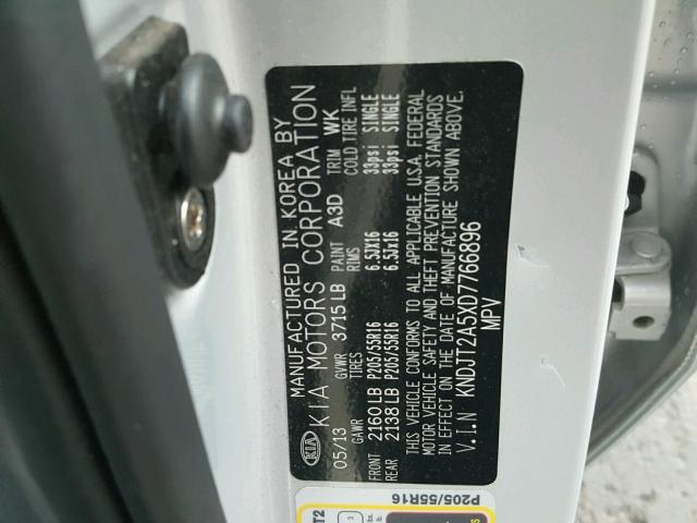 KNDJT2A5XD7766896 - 2013 KIA SOUL SILVER photo 10