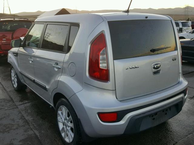 KNDJT2A5XD7766896 - 2013 KIA SOUL SILVER photo 3