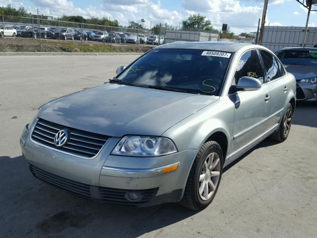 WVWPD63B04E289778 - 2004 VOLKSWAGEN PASSAT GLS GRAY photo 2