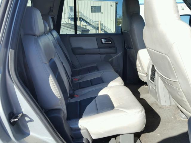 1FMFU16546LA40057 - 2006 FORD EXPEDITION SILVER photo 6