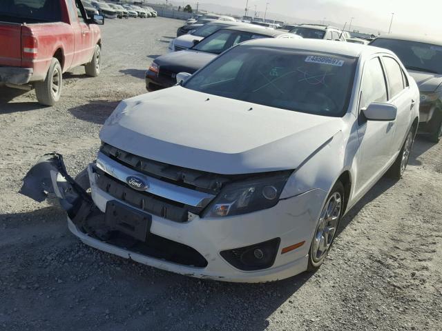 3FAHP0HA8AR157276 - 2010 FORD FUSION WHITE photo 2