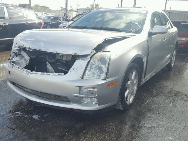 1G6DW677750228321 - 2005 CADILLAC STS SILVER photo 2