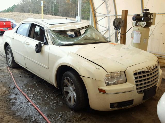 2C3JA53G85H503628 - 2005 CHRYSLER 300 TOURIN CREAM photo 1